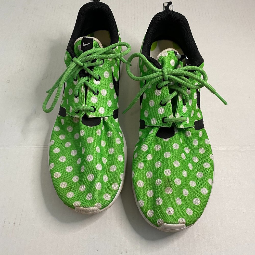 Nike Roshe Green/White/Black Polka Dot Pattern Running Sneaker